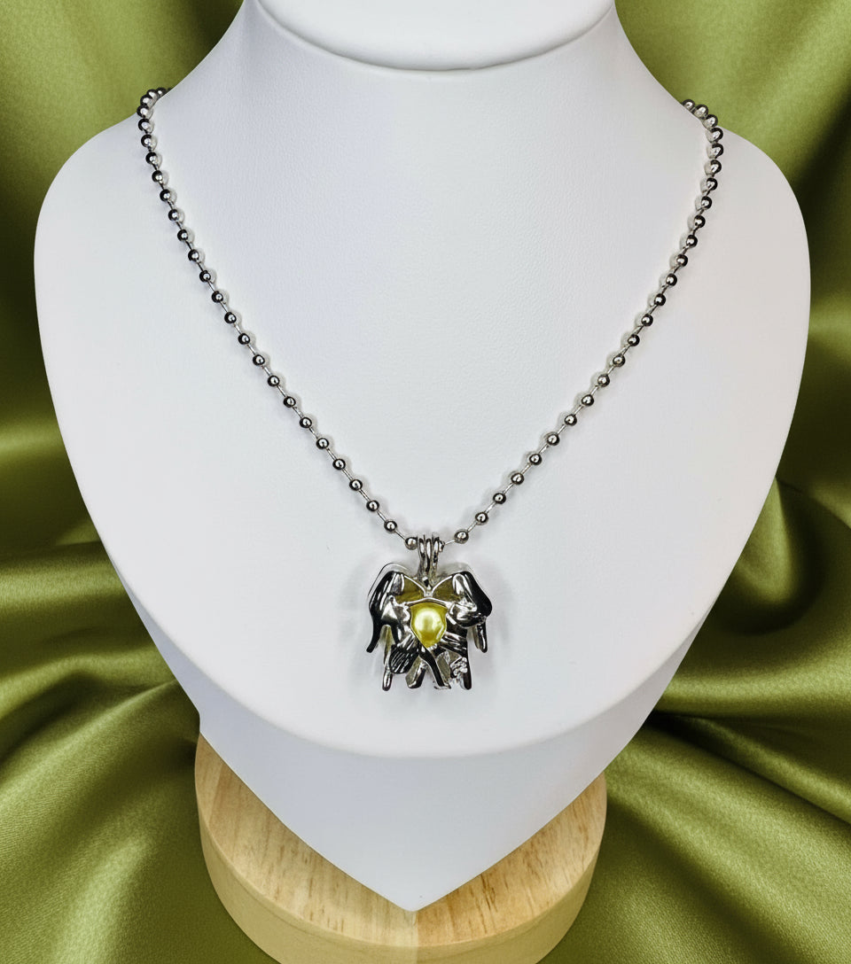 Gemini ♊️ Includes-Cage,oyster with pearl inside,necklace and 🆓 gift 💝